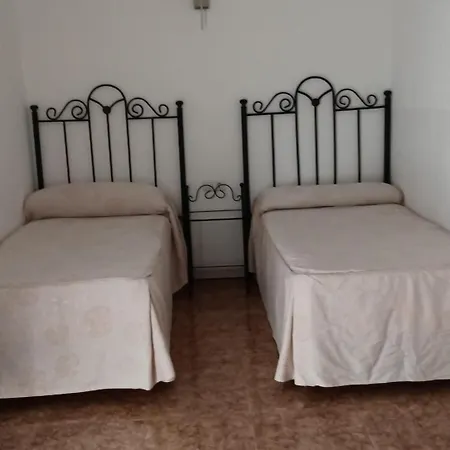 Montes בית הארחה